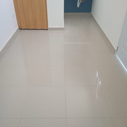 Contenedor oficina 20 pies con baño y cocina 4