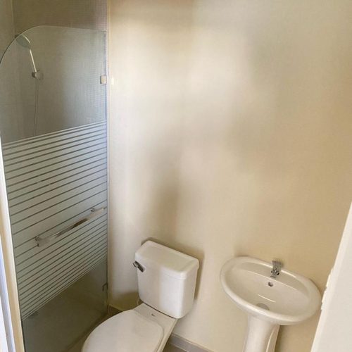 PAYANOS TRAILERS Contenedor oficina 40 pies, baño y cocina 14