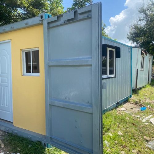 PAYANO TRAILERS Contenedor oficina 20 pies con baño 4